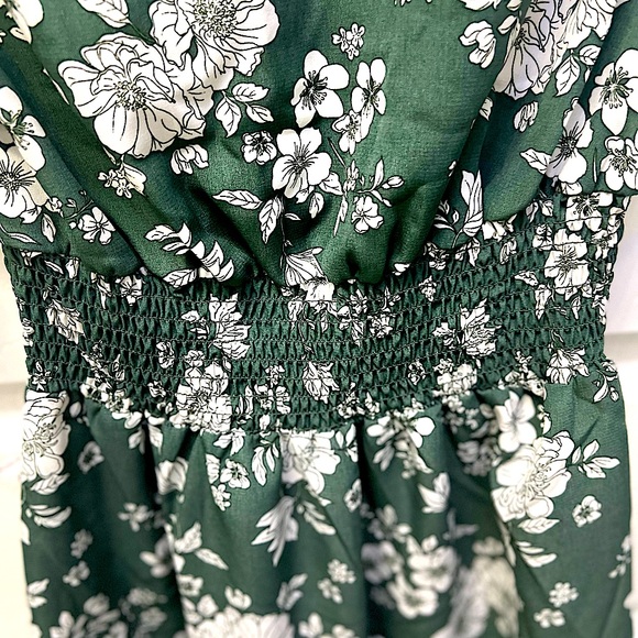 Juniors size small fall dress with arm ties, elastic waist, super soft material. - Picture 4 of 11